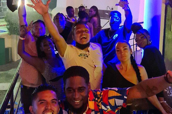 Cabo Bar Crawl to the Best Bars and Clubs in Cabo