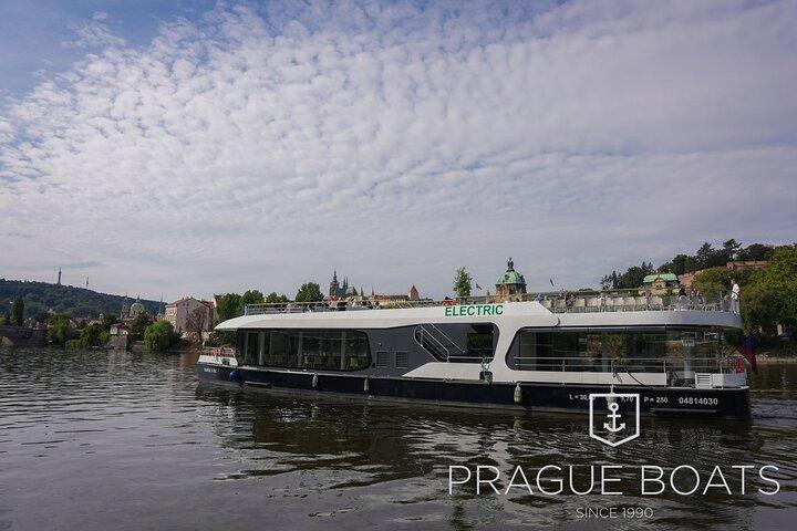 PRAGUE BOATS: 50-Minute Sightseeing Cruise