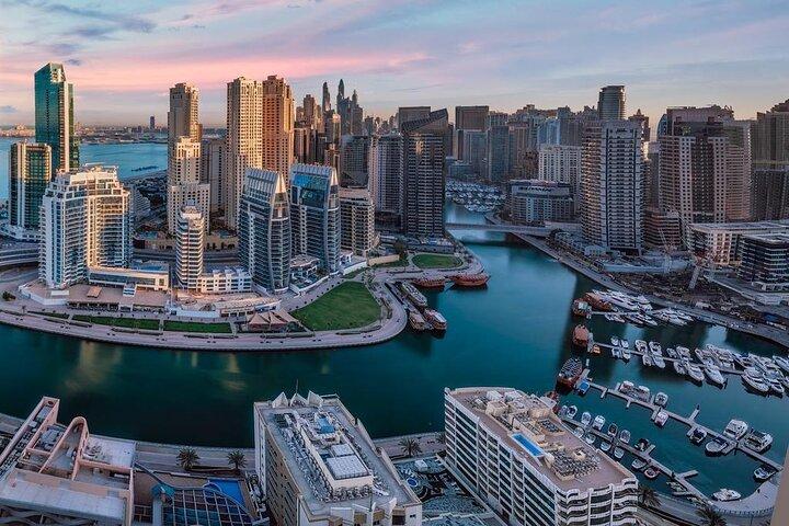 Amazing Dubai Marina Yacht Tour & Breakfast