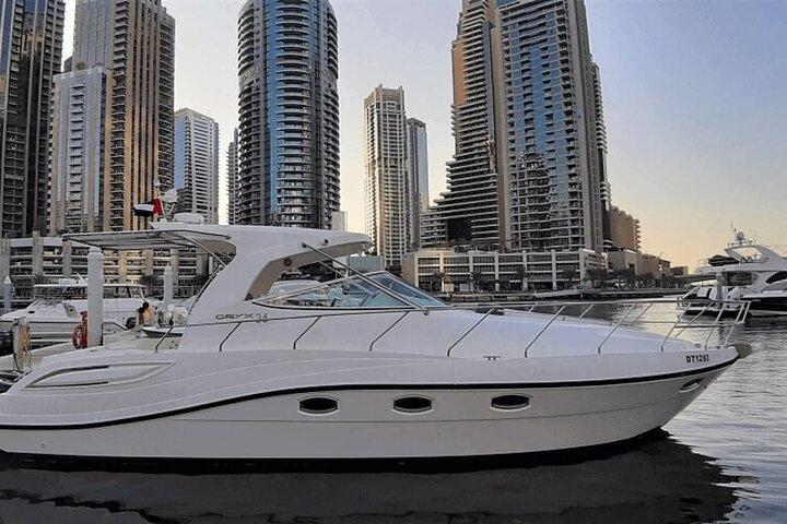 Amazing Dubai Marina Yacht Tour & Breakfast