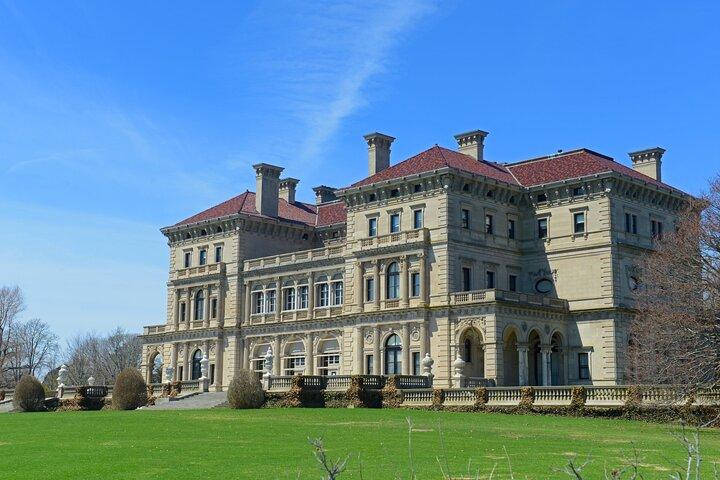 Newport Cliff Walk Self-Guided Walking Audio Tour