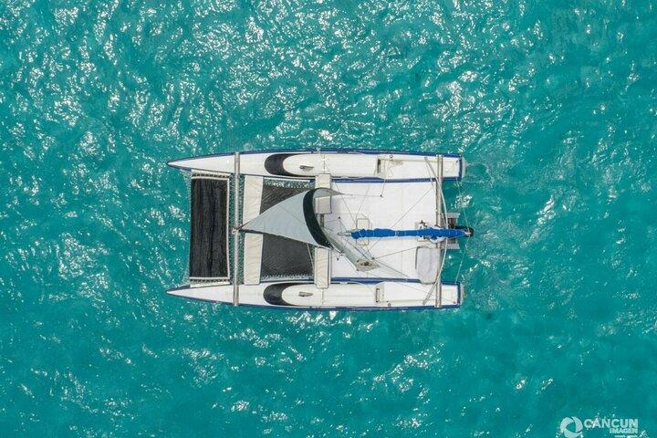 Private Catamaran to Isla Mujeres & Open Bar