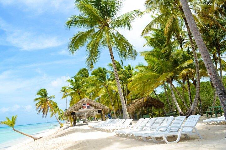 Saona Island Tour Catamaran Buffet Lunch & Full Day Trip