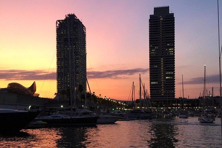 Sunset boat trip with open bar of cava (local champagne)