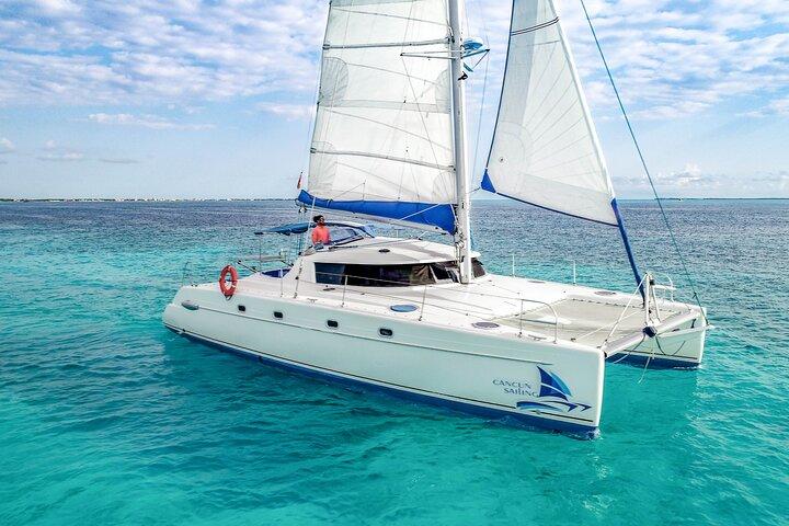 Isla Mujeres Catamaran Tour with Open Bar, Lunch and Snorkeling