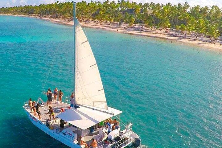Half-Day Puerto Plata Boat Party with Snorkeling