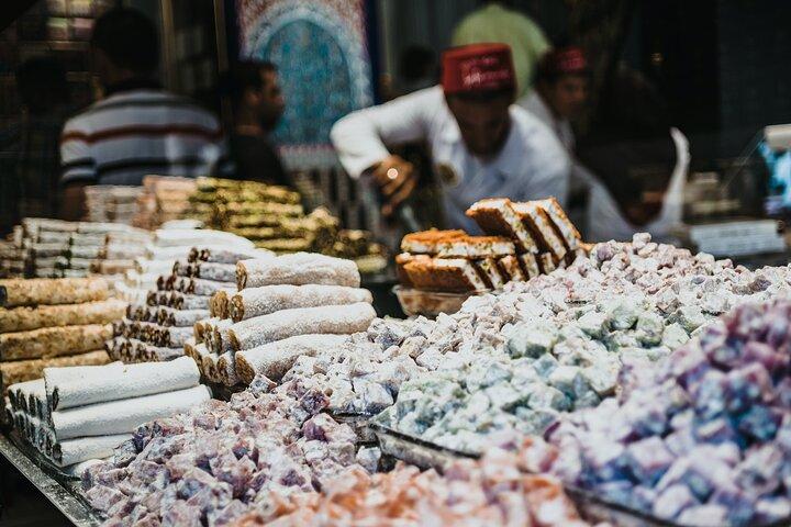 Istanbul Guided Walking Tours with Food and Beverage Tastings