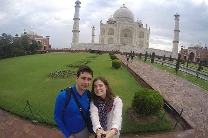 Taj Mahal & Agra Fort: All-Inclusive Private Day Trip from Delhi.