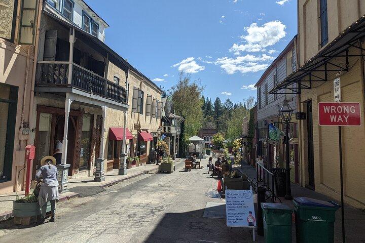 Nevada City Scavenger Hunt Walking Tour and Game