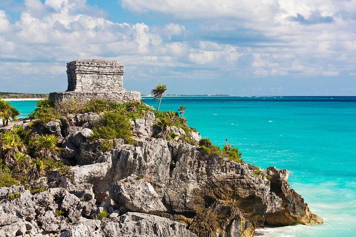 Akumal Swimming with Turtles & Ancient Tulum Ruins Tour