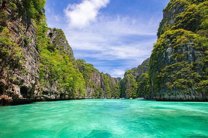 Phi Phi Maya Bay and Khai Island Snorkeling Tour from Phuket