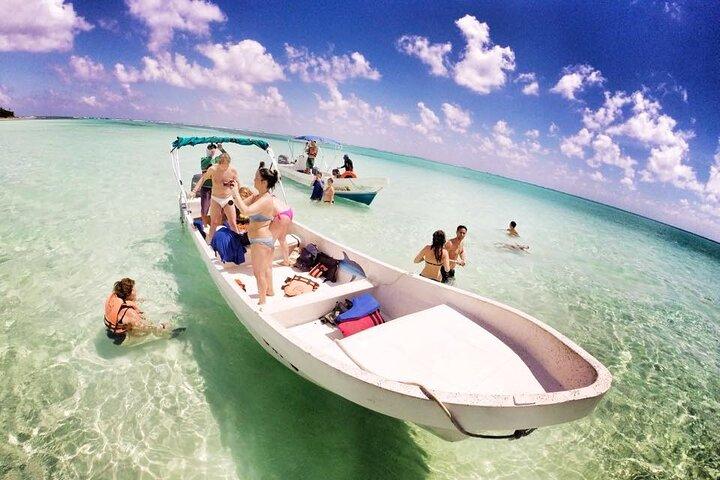 Amazing Tour in Sian Kaan biosphere with Transportation from Cancún!