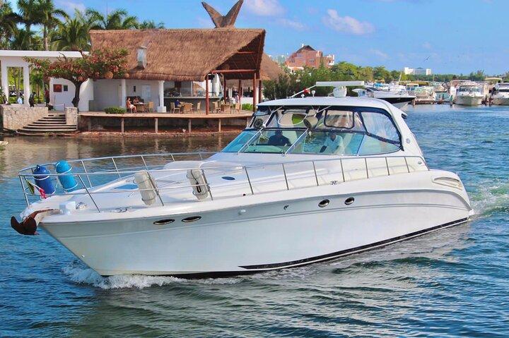 Beautiful SUNDANCER 60ft Private yacht / 18PAX 25P15