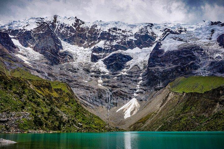 Full-Day Hiking Tour to Lake Humantay