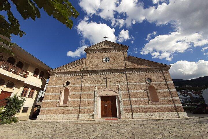 Sightseeing Transfer from Skopje to Tirana with a stop at Prizren