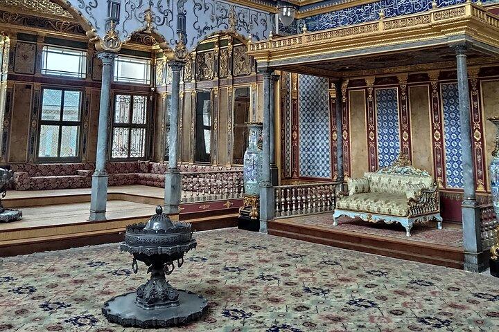 Guided Tour to Topkapi Palace with Skip-the-Line Entry Ticket