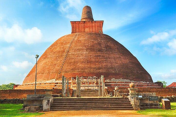 Private Day Tour Of Anuradhapura and Avukana From Colombo