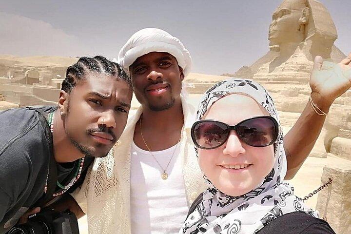 Half Day Tour Giza Pyramids& Great Sphinx with Private Tour Guide