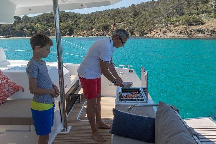 Private 5-Hour Cruise on Brand-New Luxury Catamaran in Mykonos