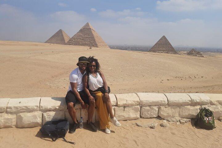 Private Half-Day Trip to Giza Pyramids with Camel Riding
