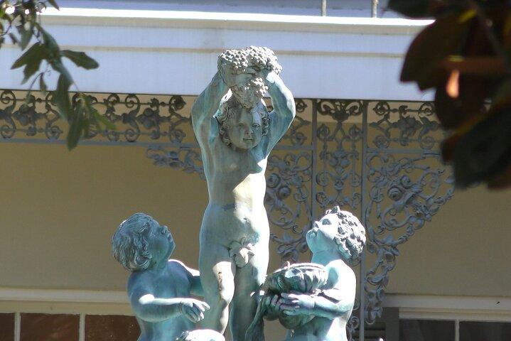 Small-Group Glamorous Garden District Tour