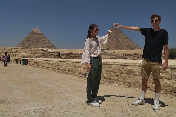 4-hours private tour Giza pyramids and sphinx day tour