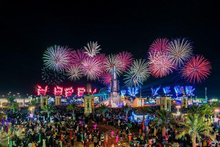 New Year Fireworks Cruise. Witness the spectacular fireworks in Dubai