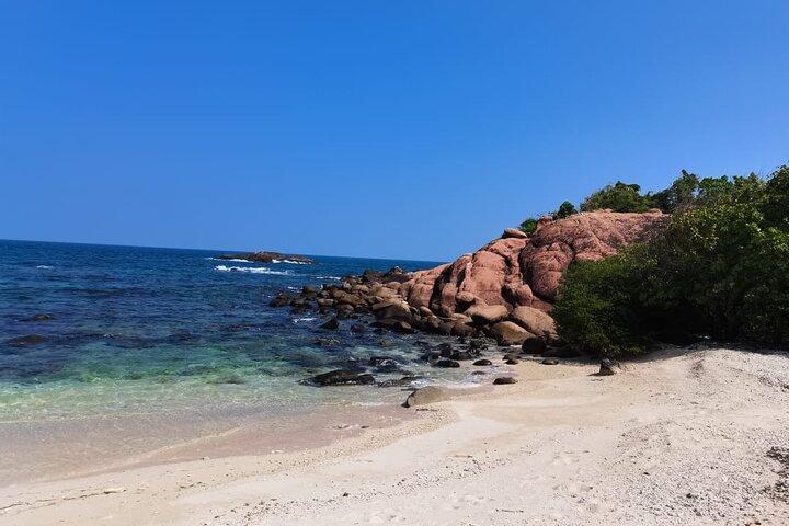 Pigeon Island Snorkeling – Swim with Sharks & Turtles