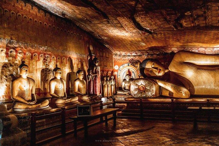 2 Day Private Tour of Kandy, Sigiriya & Dambulla - All Inclusive