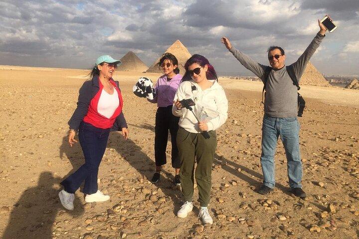 Cairo Private layover tour Giza pyramids, Sphinx and Egyptian museum