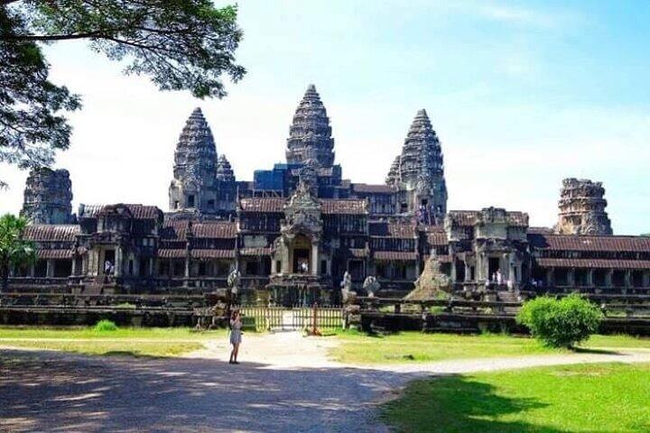 Siem Reap Private Car Tour: Angkor Grand Circuit (Half Day)
