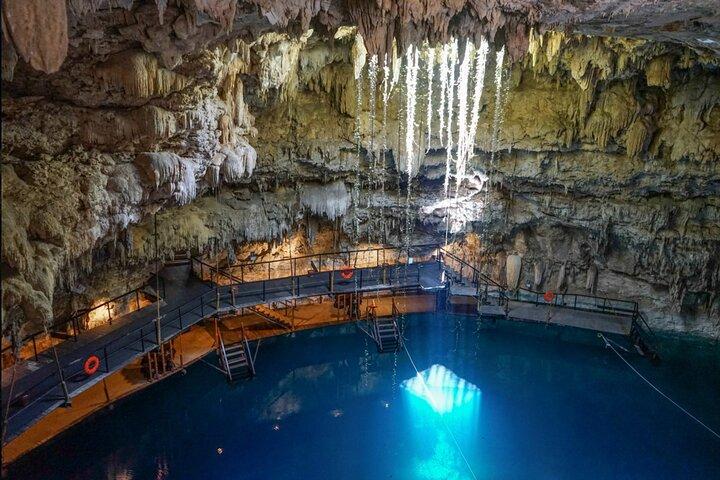 Private Chichen Itza Tour with Cenote Swim & Lunch from Cancun