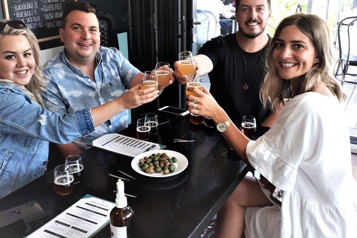 Niagara-on-the-Lake Walking Food, Wine or Beer Tasting Tour