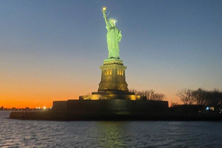 Statue of Liberty Ellis Island Cruise & Optional 1 World Ticket