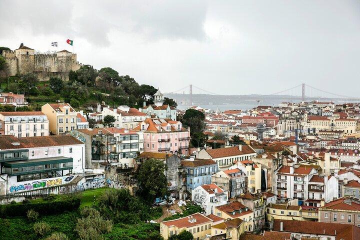 Hidden Flavors of the Hillside: Mouraria & Graça
