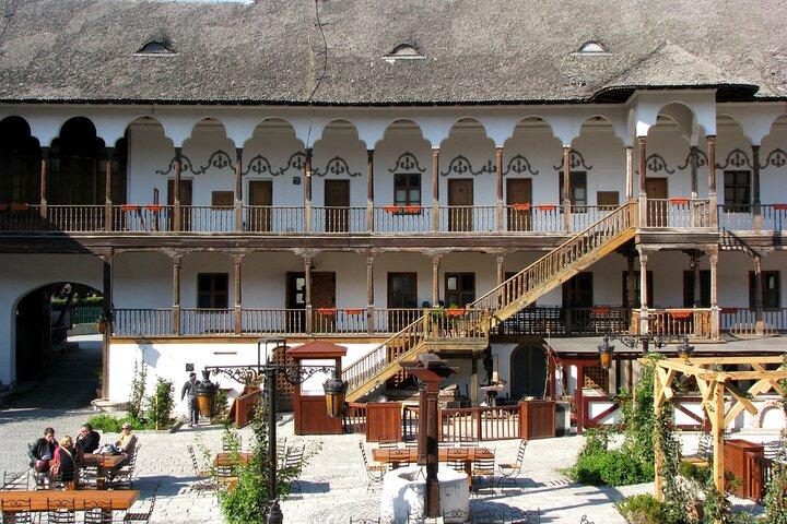 Bucharest Highlights Walking Tour