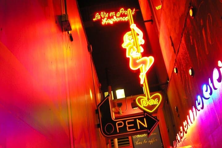 Red Light District Tour by Locals, Small Group (approx 4)
