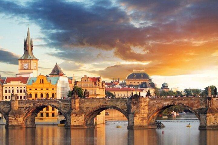 Departure Private Transfer from Prague City to Prague Airport PRG in Car/Van