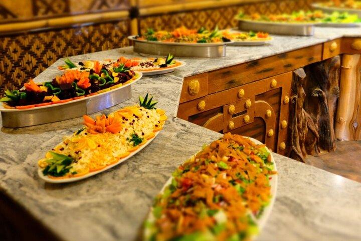 Full-Day Small-Group Red Desert Safari with BBQ Dinner in Dubai