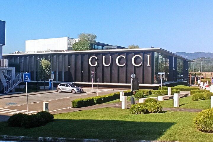 Transfer from Arezzo to Florence with stop at The Mall Outlet