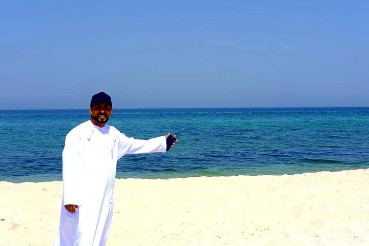 Private Full-Day Wadi Shab and Bimmah Sinkhole Tour