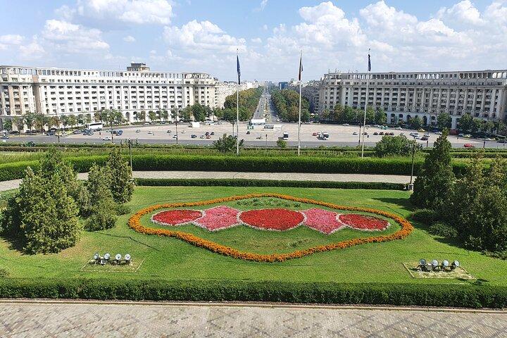 Nicolae Ceauşescu's History with Execution Place - Private Comunism Tour