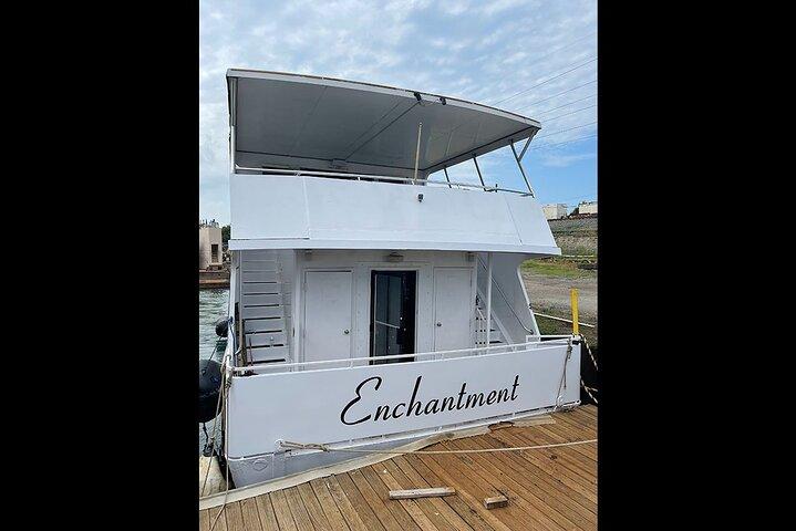 Chicago Lake Michigan Skyline Sunday Funday Party Cruise