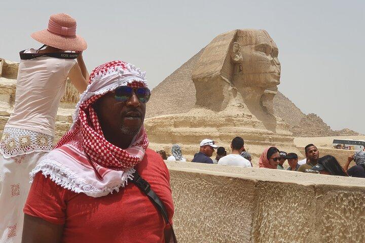 Tour to Giza Pyramids and Sphinx with Lunch