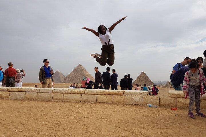 Tour to Giza Pyramids and Sphinx with Lunch