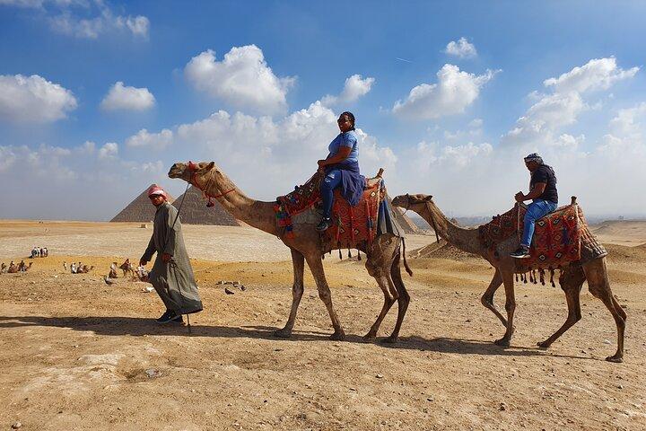 Tour to Giza Pyramids and Sphinx with Lunch