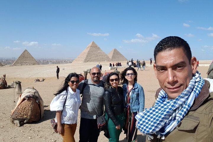 Tour to Giza Pyramids and Sphinx with Lunch