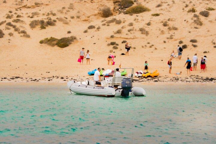 Catamaran Sailing Day To La Graciosa with Lunch
