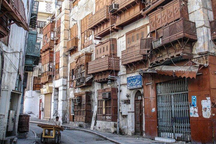 Jeddah Heritage Chronicles Tour with optional Lunch