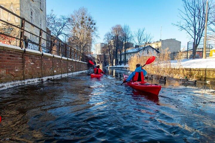 Guided Winter Kayak Tour in Gdańsk & Hot Chocolate Treat